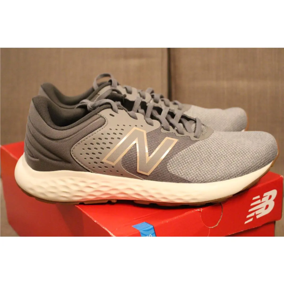 New Men`s New Balance 520v7 Running Shoe Gray Size 10 Medium