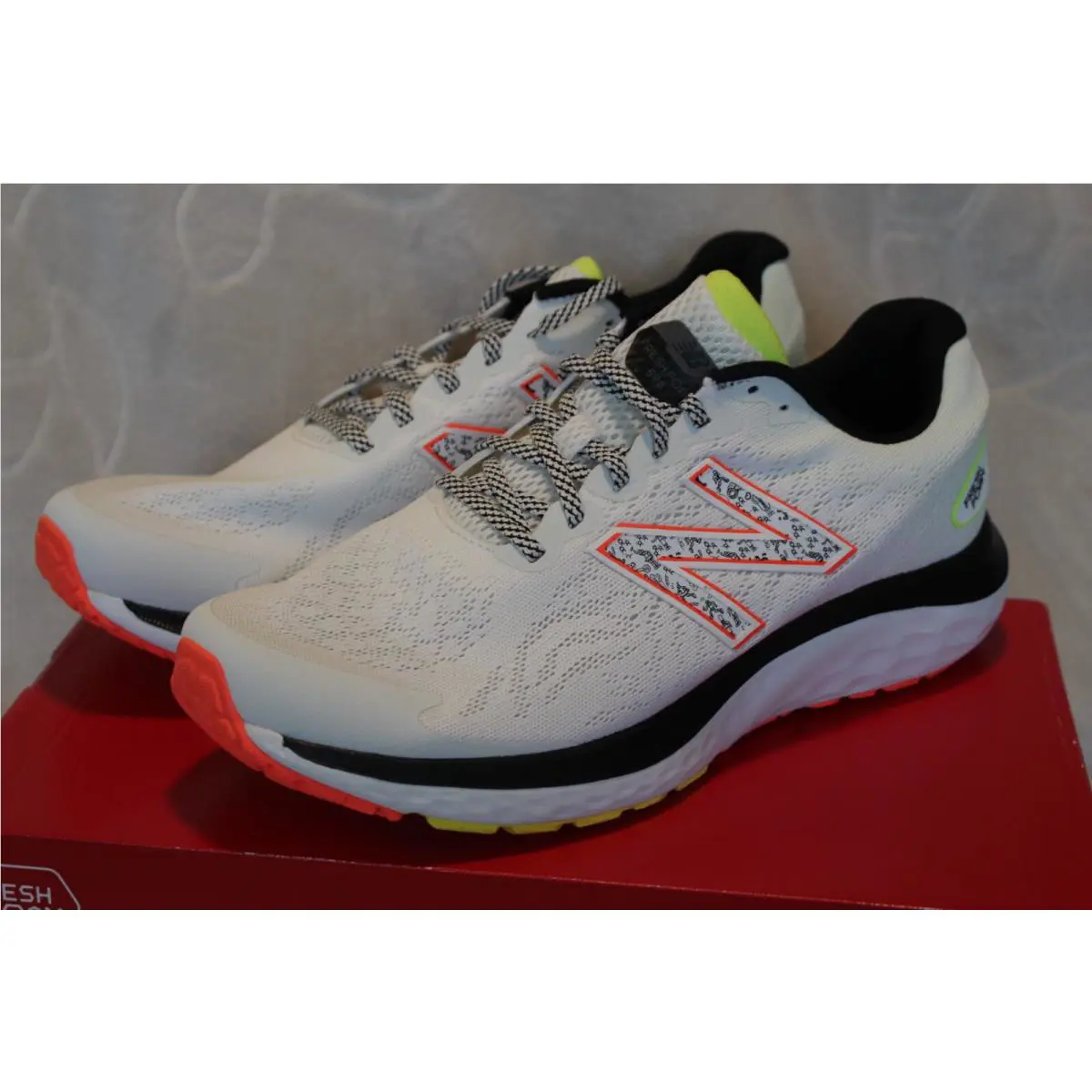 New Balance shoes - New Balance Fresh Foam 680v7 - White Yellow 0
