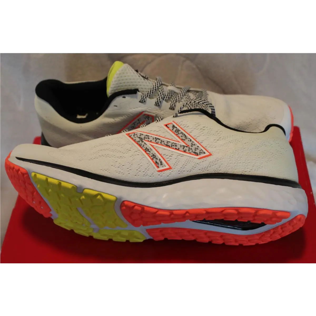 New Balance shoes - New Balance Fresh Foam 680v7 - White Yellow 3