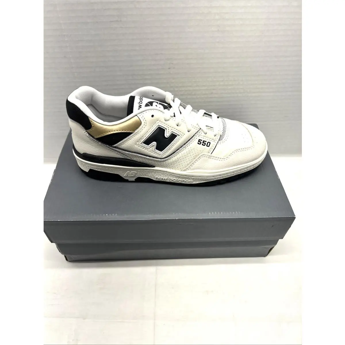 New Balance 550 Court Black/white/gold Accent Mens 9 Women 10.5