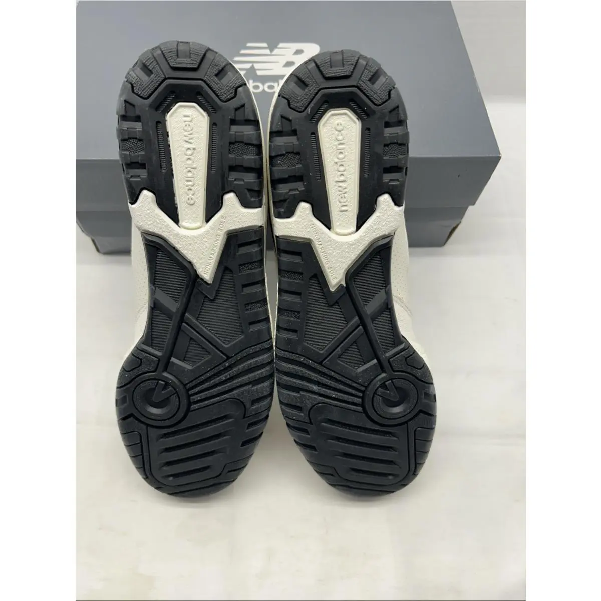 New Balance shoes - New Balance 550 - BB550FF1 - White Black Gold 3
