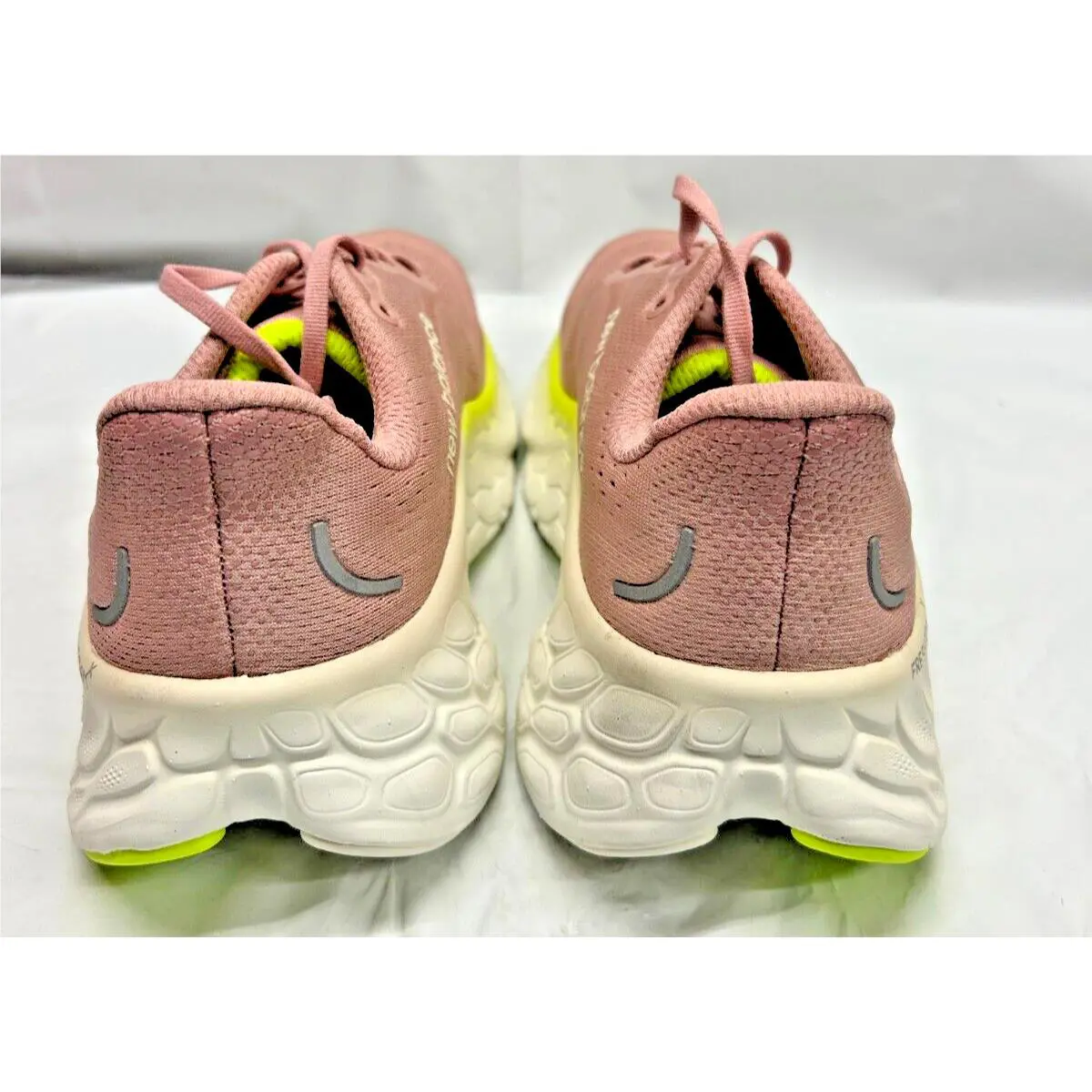 New Balance shoes - Pink (UPC: 196652787946) 3