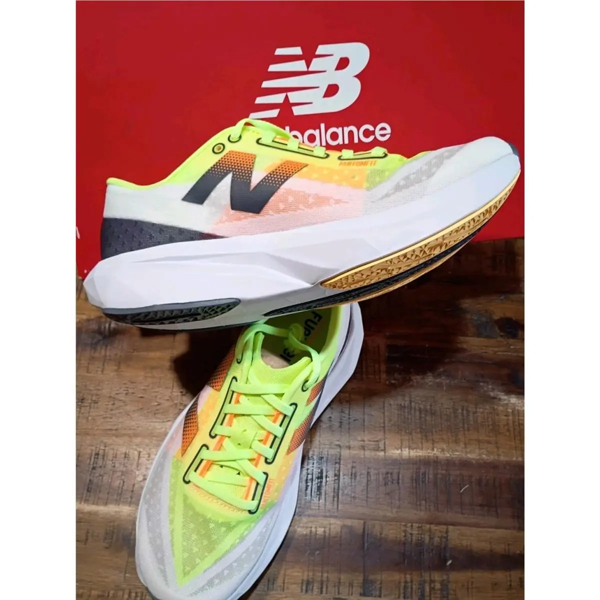 New Balance shoes - New Balance FuelCell Rebel - FuelCell Rebel - wfcxla4 - white - bleached lime 0