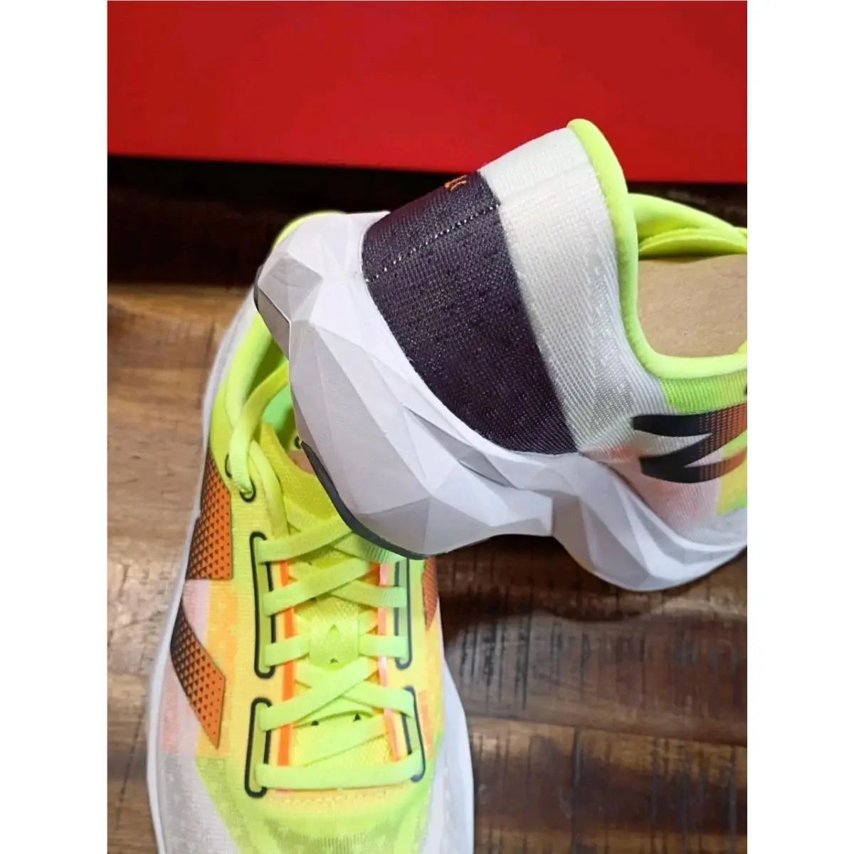 New Balance shoes - New Balance FuelCell Rebel - FuelCell Rebel - wfcxla4 - white - bleached lime 3