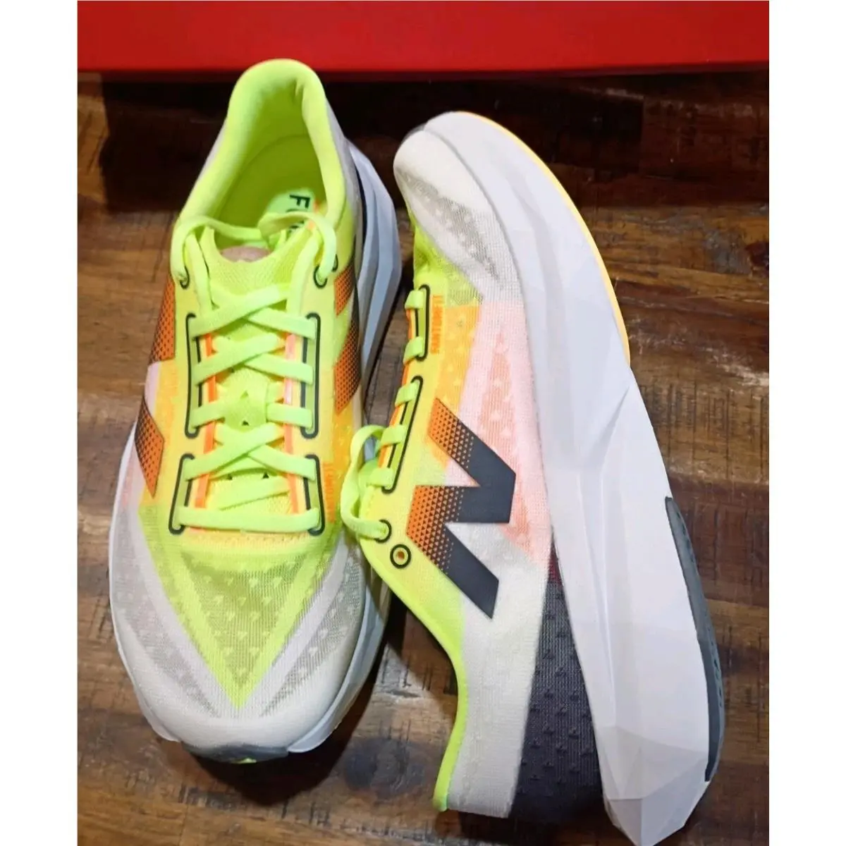 New Balance shoes - New Balance FuelCell Rebel - FuelCell Rebel - wfcxla4 - white - bleached lime 5