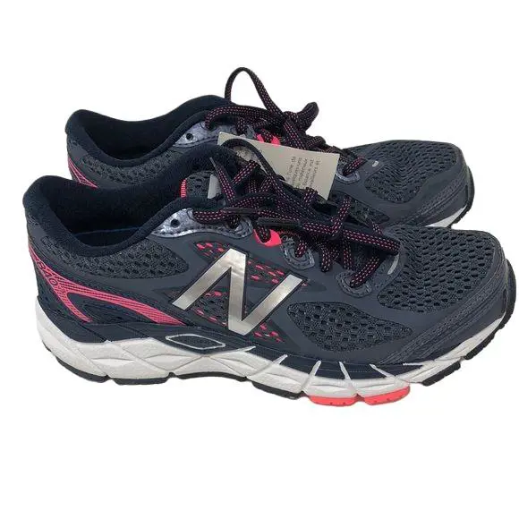 New Balance shoes - light grey/pink (UPC: 889516221853) 2