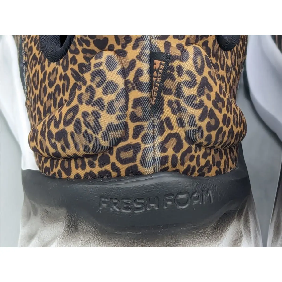 New Balance shoes - New Balance Fresh Foam Roav - Black 2