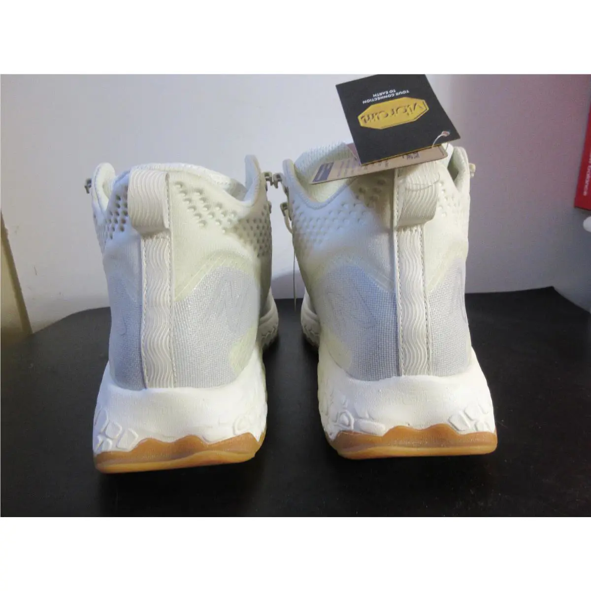 New Balance shoes - New Balance Fresh Foam Hierro - Beige 0
