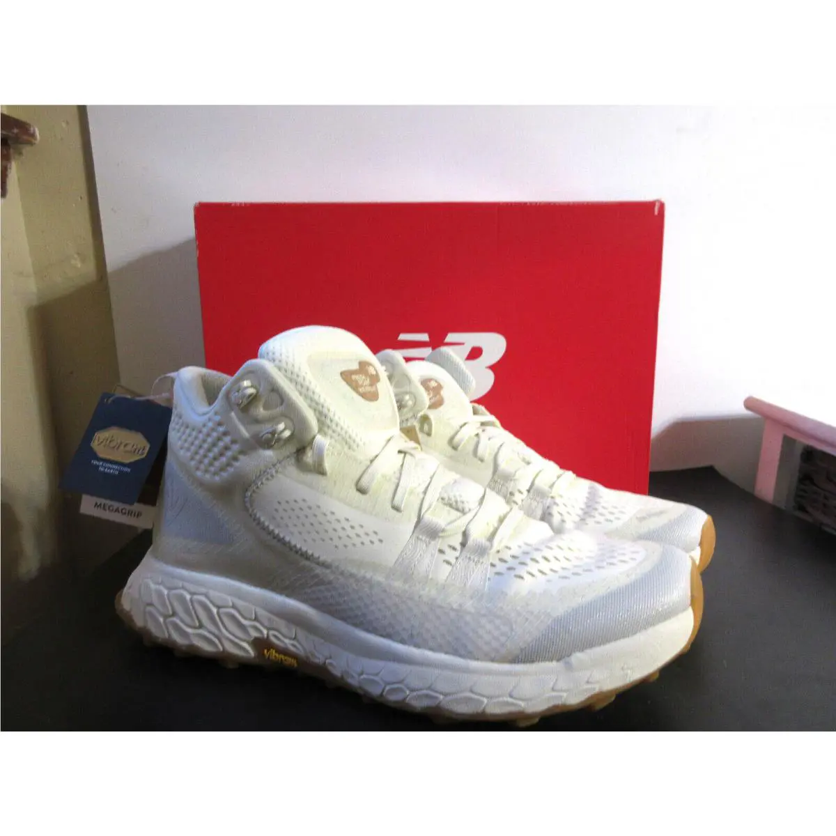 New Balance shoes - New Balance Fresh Foam Hierro - Beige 1