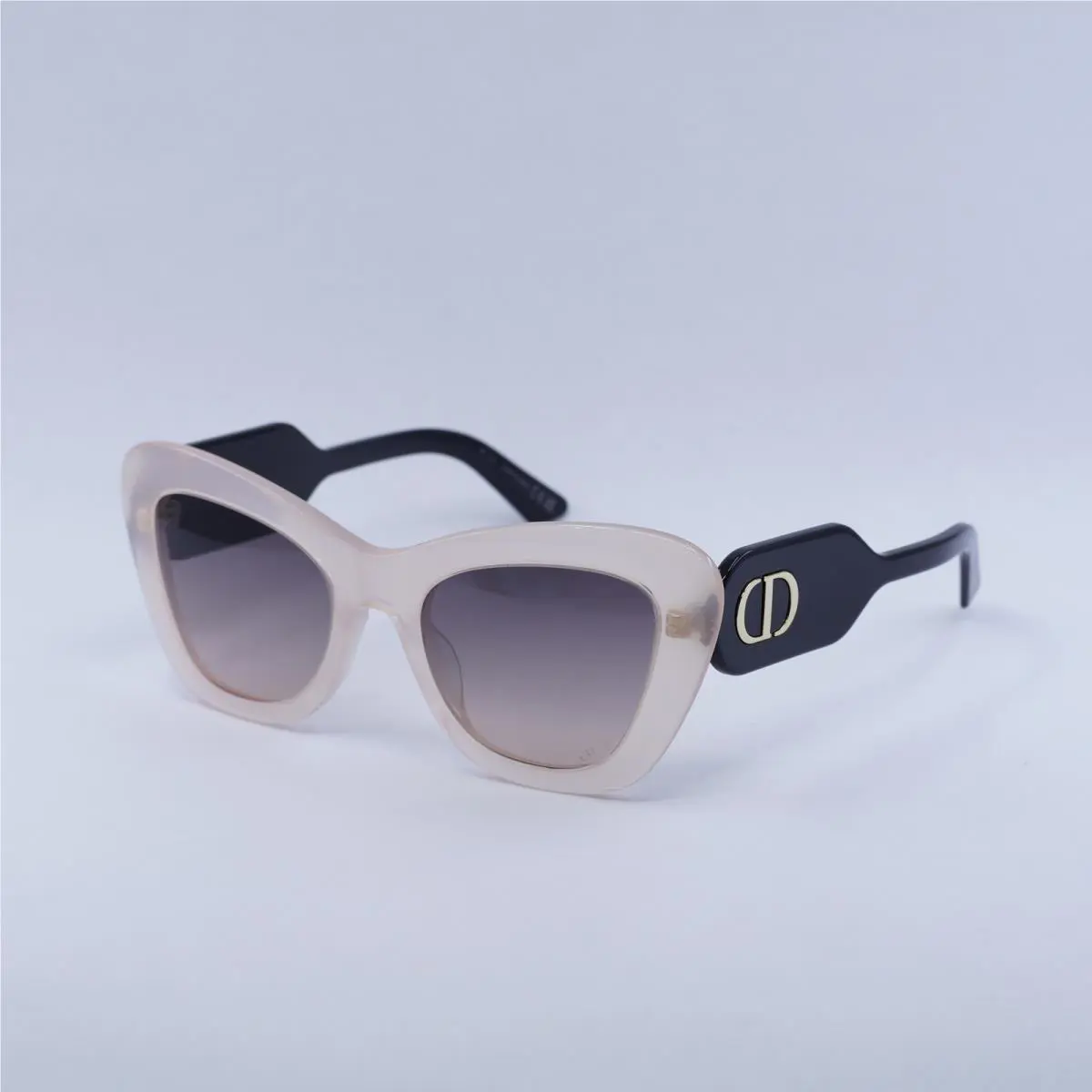 bobby B1U 76A2 Pink/black/smoke to Pink Gradient 52-20-140 by Dior