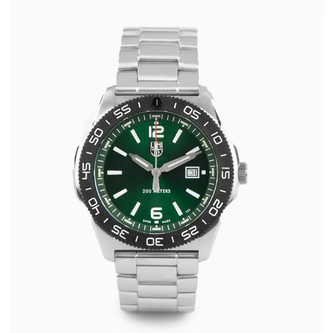 Luminox Pacific Diver Sapphire Green Dial XS.3137 Date Men`s Diver Watch