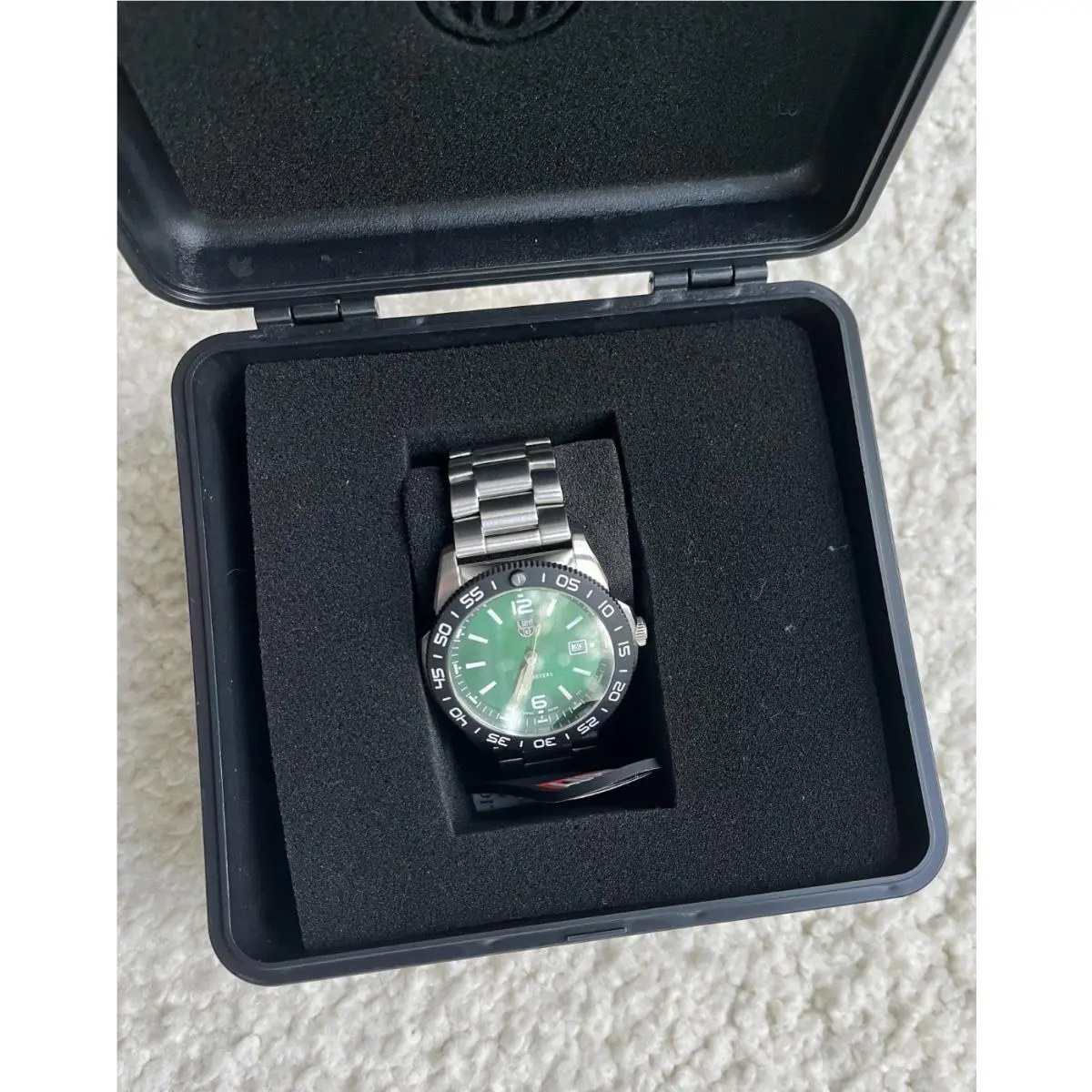 Swiss Luminox XS.3137 Pacific Diver Green Dial Tritium Stainless Mens 44mm Watch - Dial: Green, Band: Silver, Bezel: Black