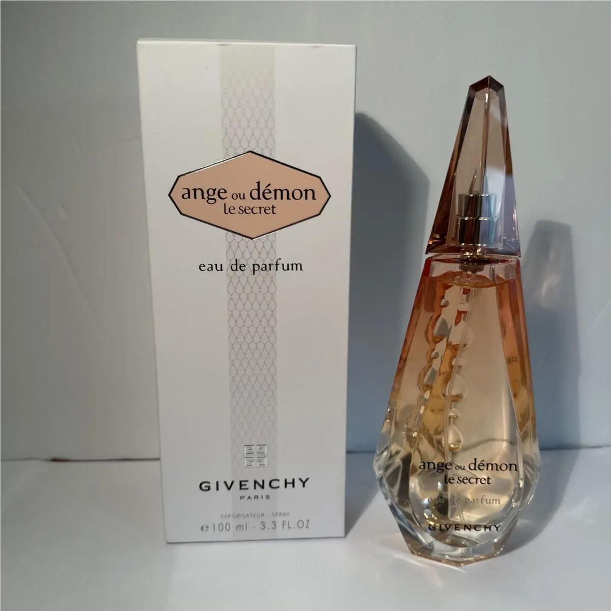 Givenchy Paris Ange Ou Demon Le Secret Eau De Parfum 3.3 fl oz Vaporisateur Spr