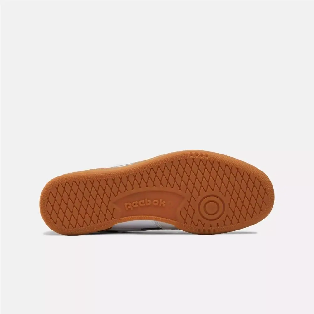 Reebok shoes - Chalk / Paper White / Glen Green 26