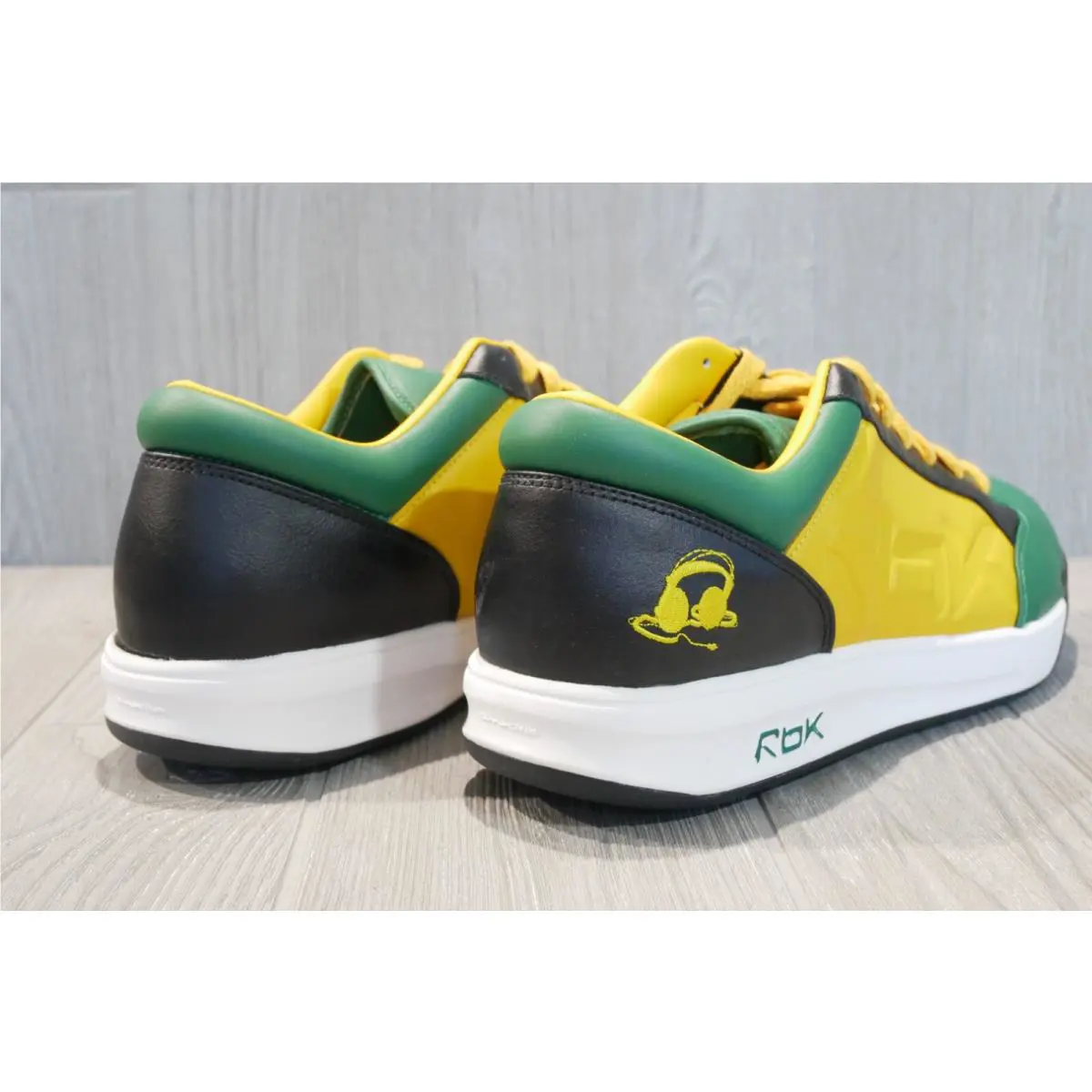 Reebok shoes - Multicolor 10