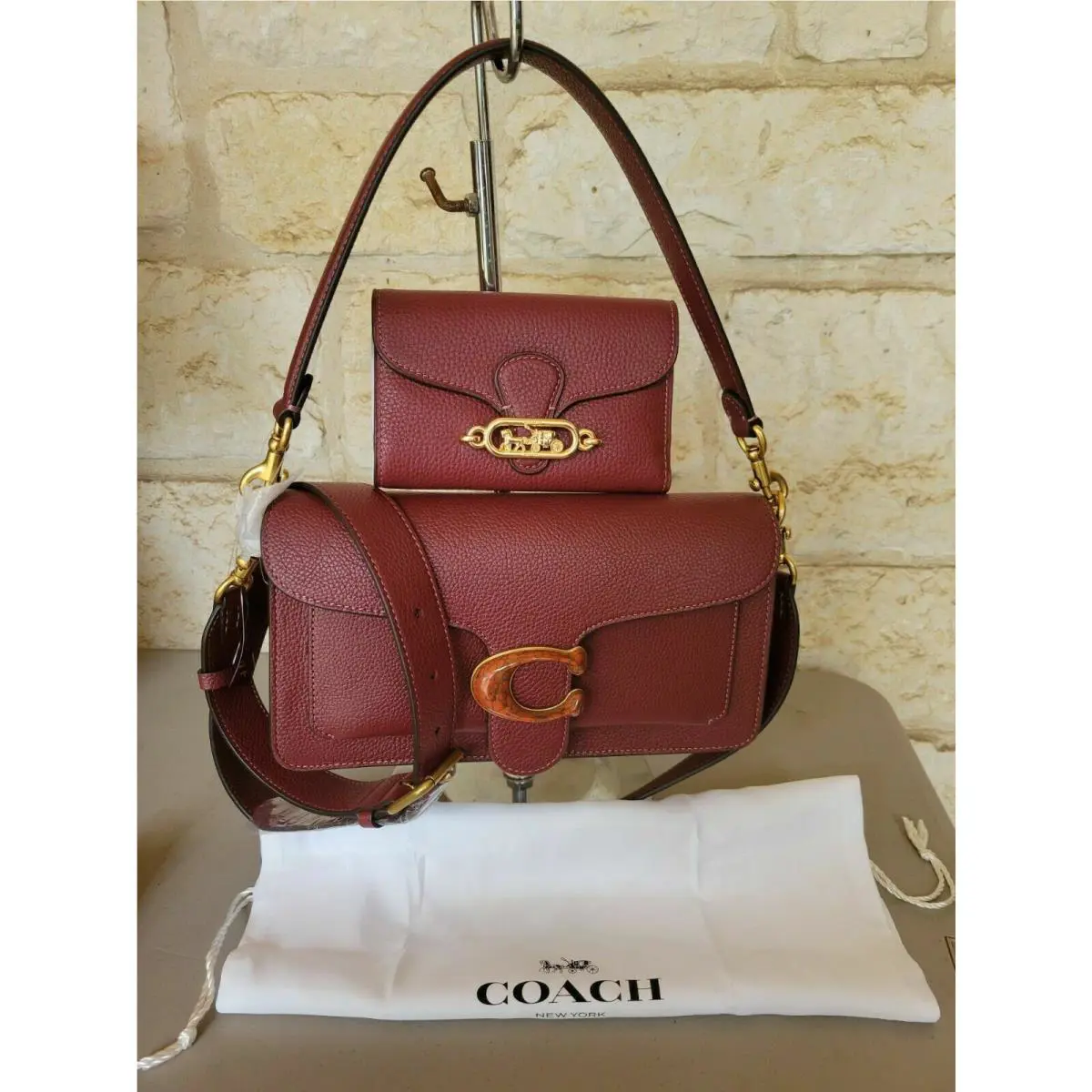 Coach  bag  - Coach Tabby 26 Shoulder bag Convetible - : Wine: Bag + Wallet SET Wine Unique Rare color Tabby 26, Handle/Strap: Wine/Red tones, Hardware: Gold