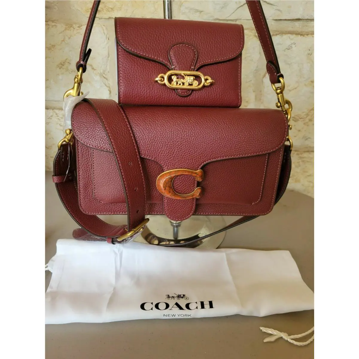 Coach  bag  - Coach Tabby 26 Shoulder bag Convetible - : Wine: Bag + Wallet SET Wine Unique Rare color Tabby 26, Handle/Strap: Wine/Red tones, Hardware: Gold