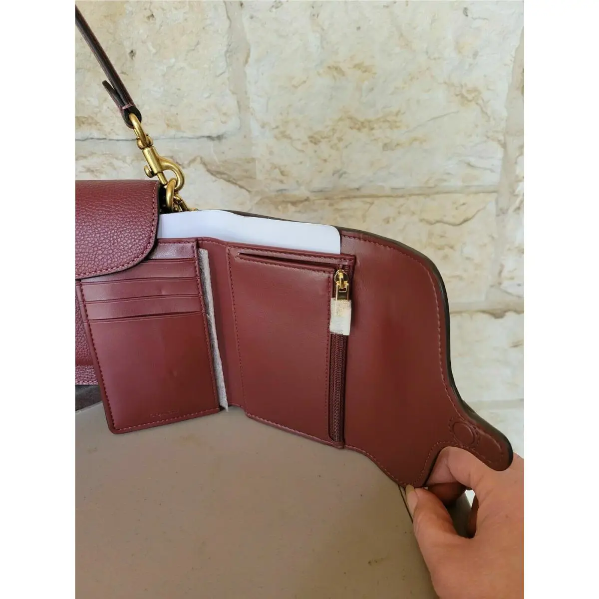 Coach  bag  - Coach Tabby 26 Shoulder bag Convetible - : Wine: Bag + Wallet SET Wine Unique Rare color Tabby 26, Handle/Strap: Wine/Red tones, Hardware: Gold