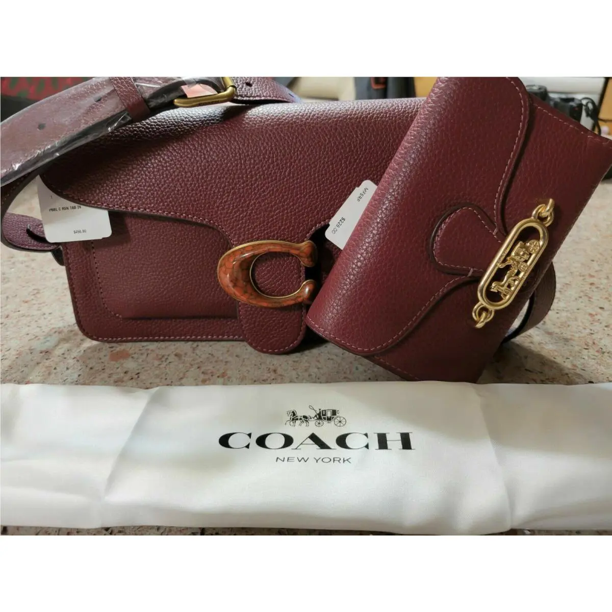 Coach  bag  - Coach Tabby 26 Shoulder bag Convetible - : Wine: Bag + Wallet SET Wine Unique Rare color Tabby 26, Handle/Strap: Wine/Red tones, Hardware: Gold