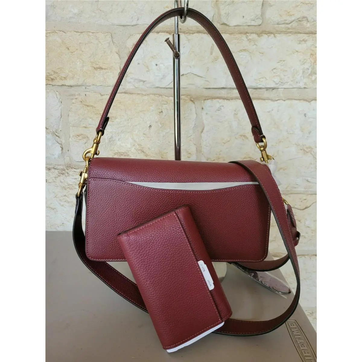 Coach  bag  - Coach Tabby 26 Shoulder bag Convetible - : Wine: Bag + Wallet SET Wine Unique Rare color Tabby 26, Handle/Strap: Wine/Red tones, Hardware: Gold