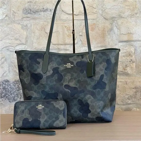 Coach City Tote Bag In Signature Camo Eliza Small Wallet Bundle CV953