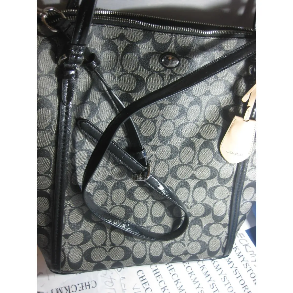 F24601 Peyton Signature Convertible Shoulder Bag Purse Handbag BLACK WHITE/BLACK by Coach