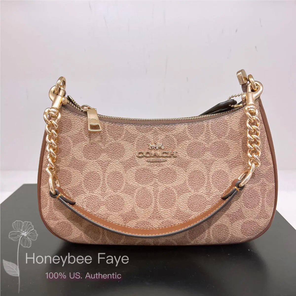 Coach Teri Shoulder Bag In Signature Canvas CV933