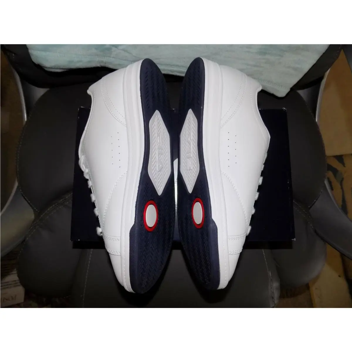 Fila shoes - White (UPC: 633641897588) 0