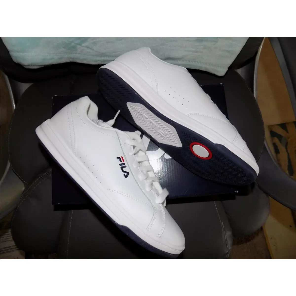 Fila shoes - White (UPC: 633641897588) 1