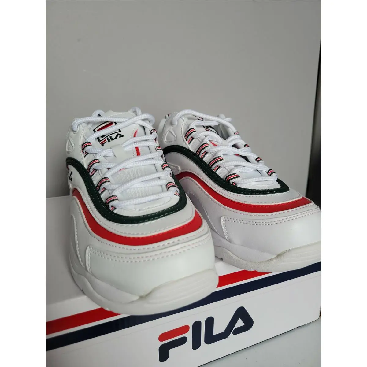 Fila shoes - White (UPC: 607949529519) 1