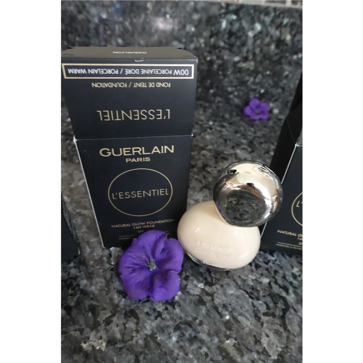 L`esentiel Natural Glow Foudation 16H Wear Select Yours 00W porcelain warm by Guerlain