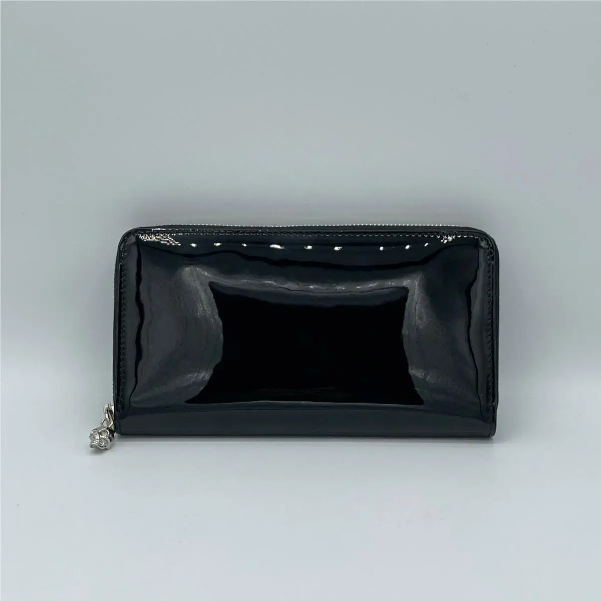 Alexander Mcqueen Black Patent Leather Zip Around Wallet 375282 DP00I 1000