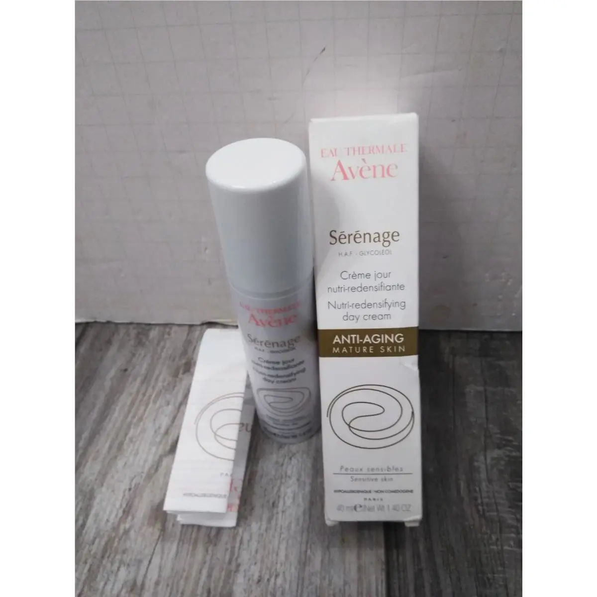 Retired Pierre Fabre Avene Eau Thermale Avene Serenage Day Face Cream 1.4 oz by Avène
