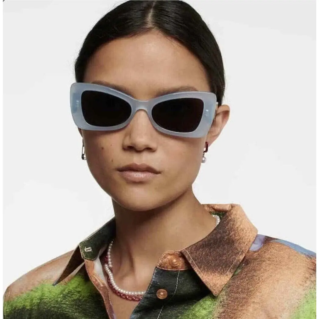 Celine Women Sunglasses Blue Grey Butterfly CL40236I 84A  display picture 1