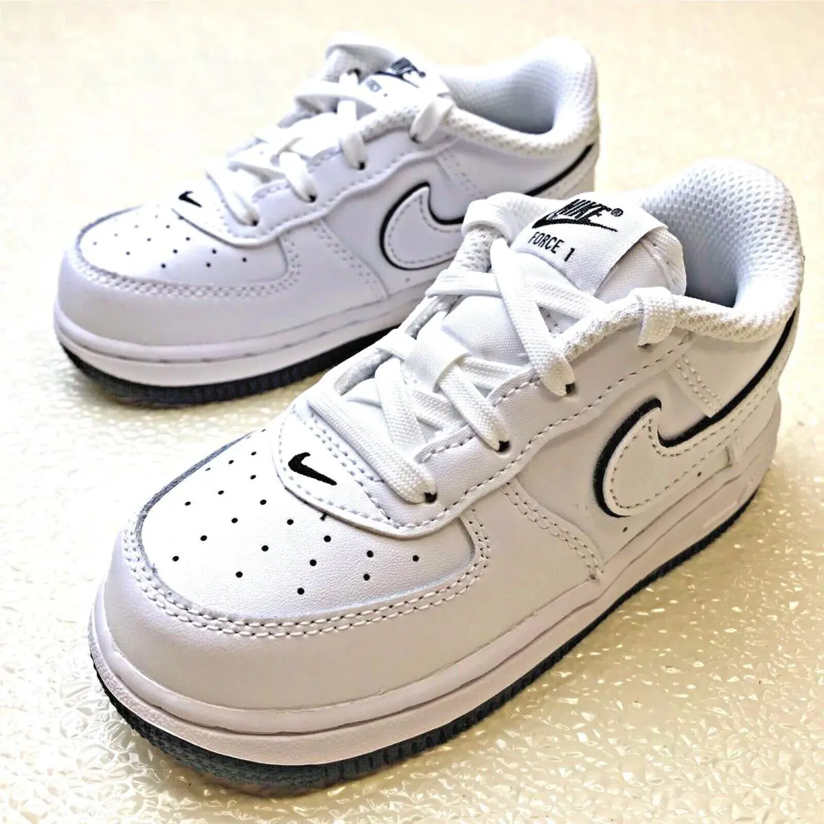 Nike shoes - White 7