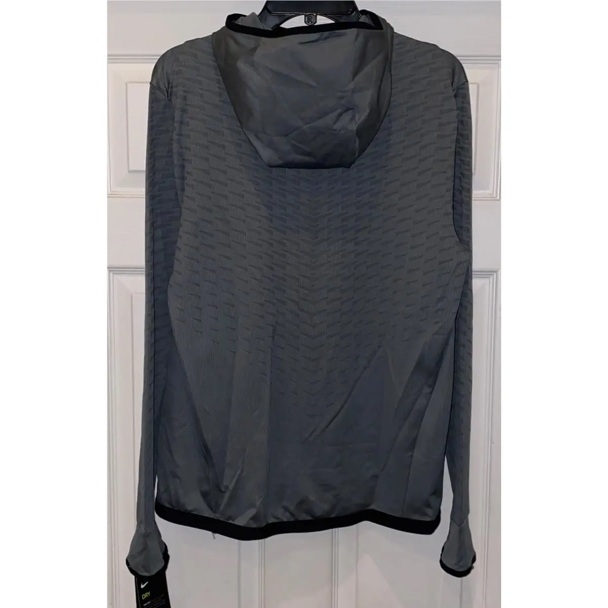 Nike clothing - NIKE Dry Mid Layer Half Zip L/S Training Top - 860941 - Gray 1