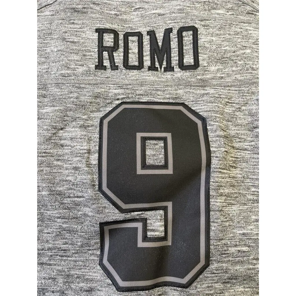 Nike clothing - Gray 1
