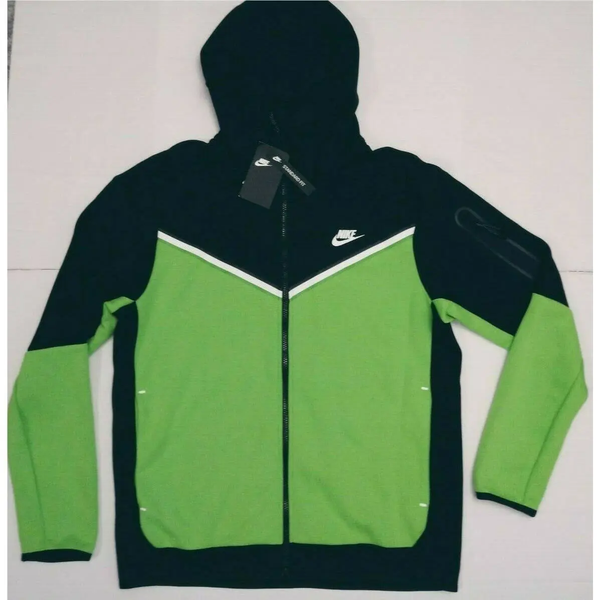 Nike clothing - CU4489-013 - CU4489-013 - Black/GREEN 8