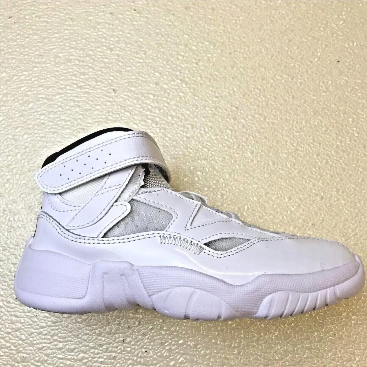 Nike shoes - Jordan Jumpman - Jumpman - White 1
