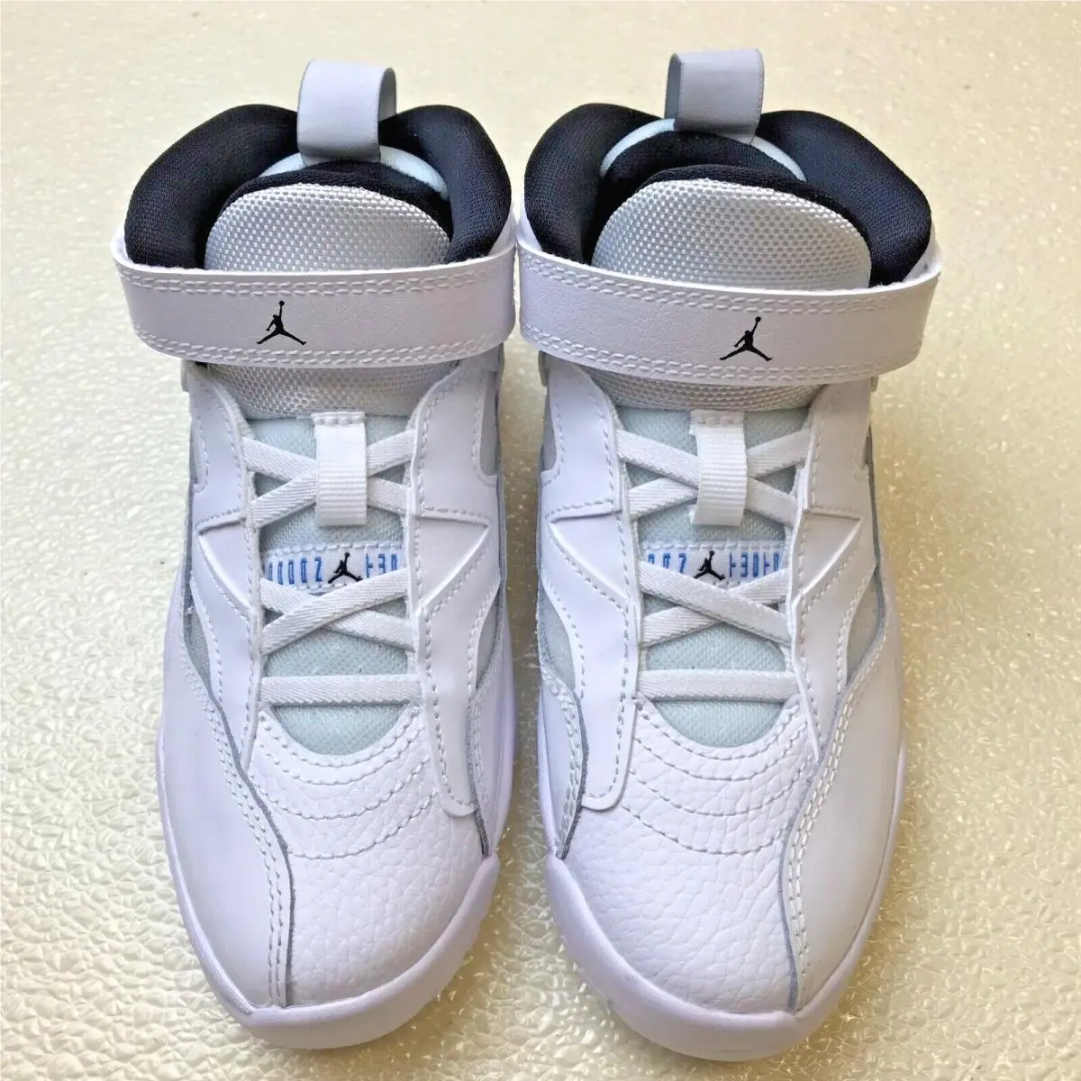 Nike shoes - Jordan Jumpman - Jumpman - White 9