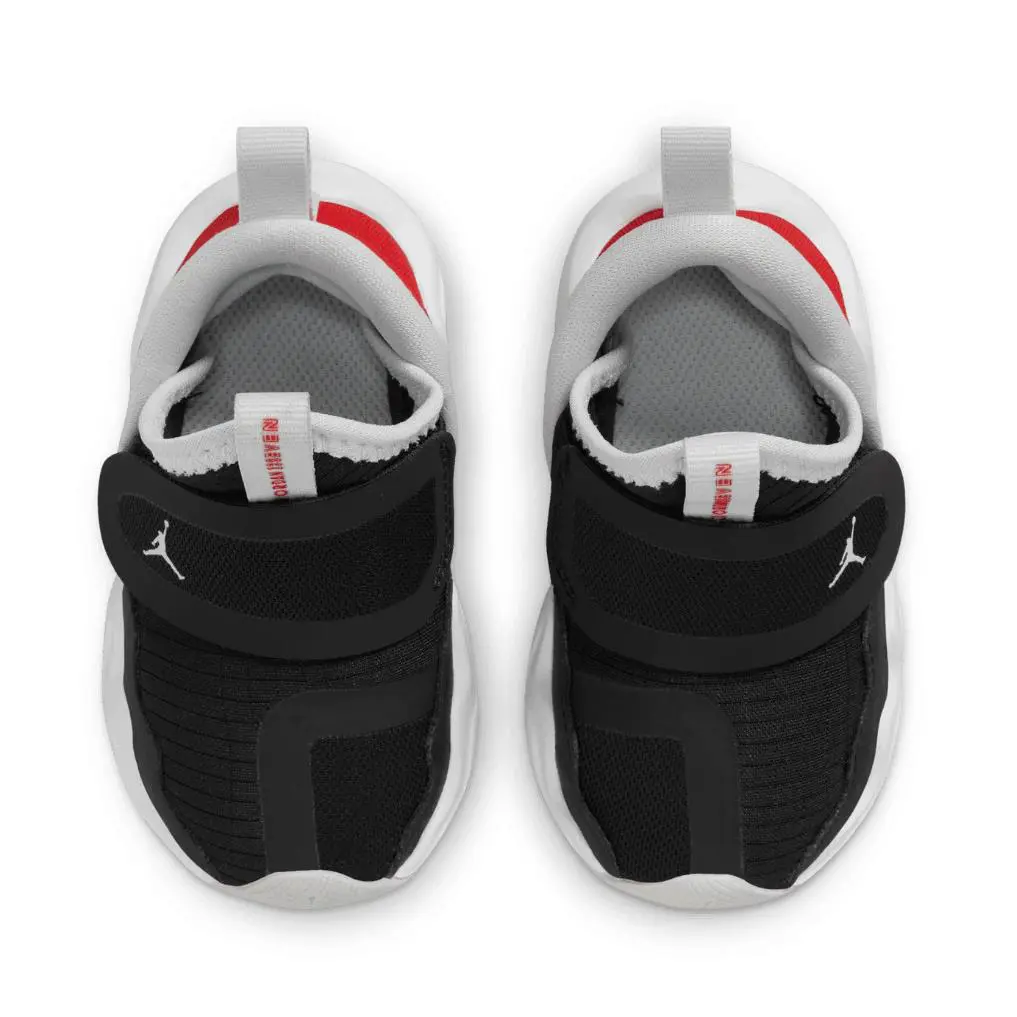 Nike shoes - Black/Red/White 3
