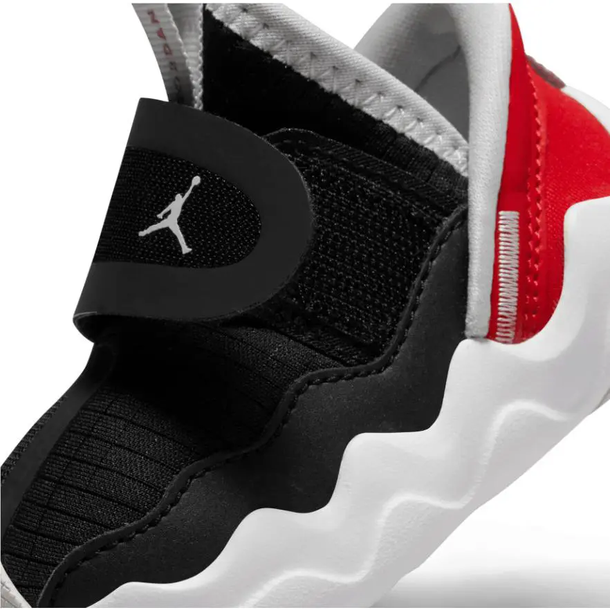 Nike shoes - Black/Red/White 5