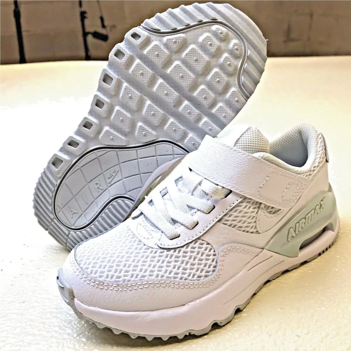 Nike shoes - Nike Air Max System - Air Max System - White 4