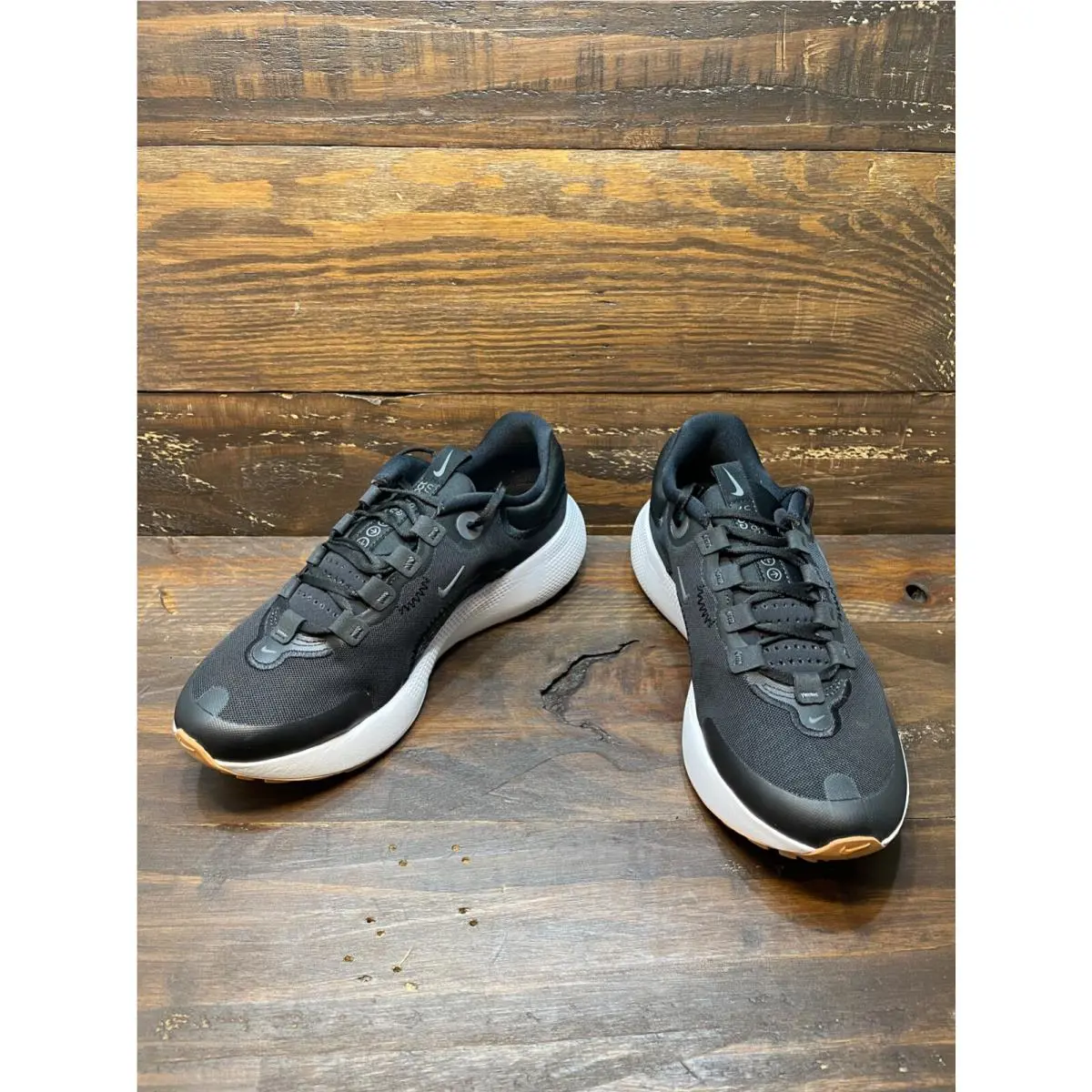 Nike shoes - Nike React Escape - React Escape - CV3817002 - White 2