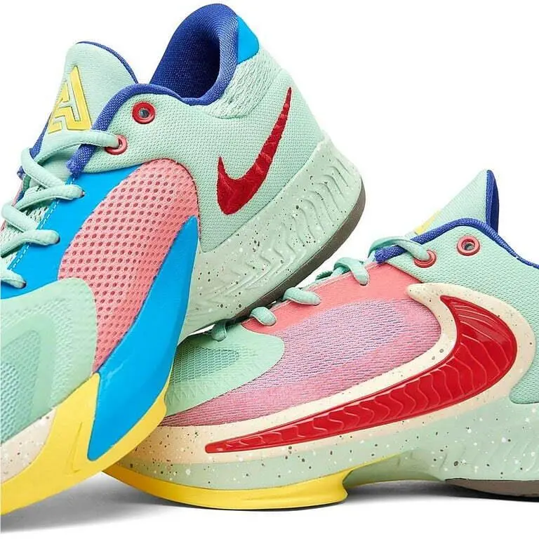 Nike shoes - Enamel Green, University Red 2