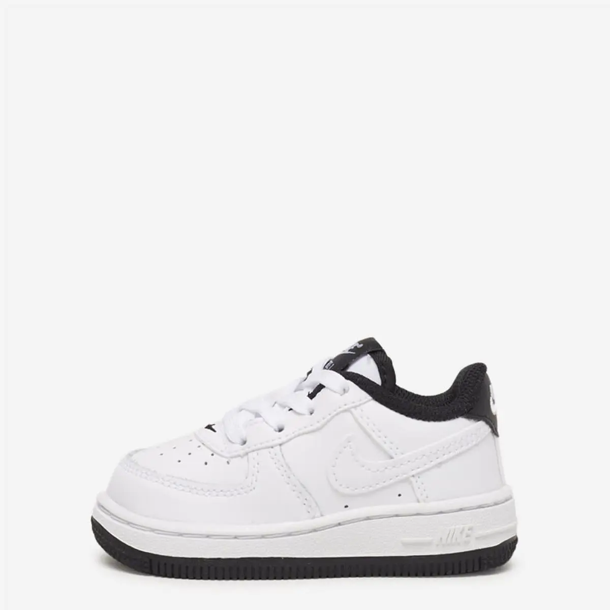 Nike shoes - White 4
