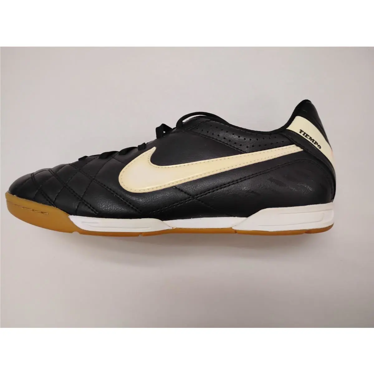 Nike shoes - Black 3