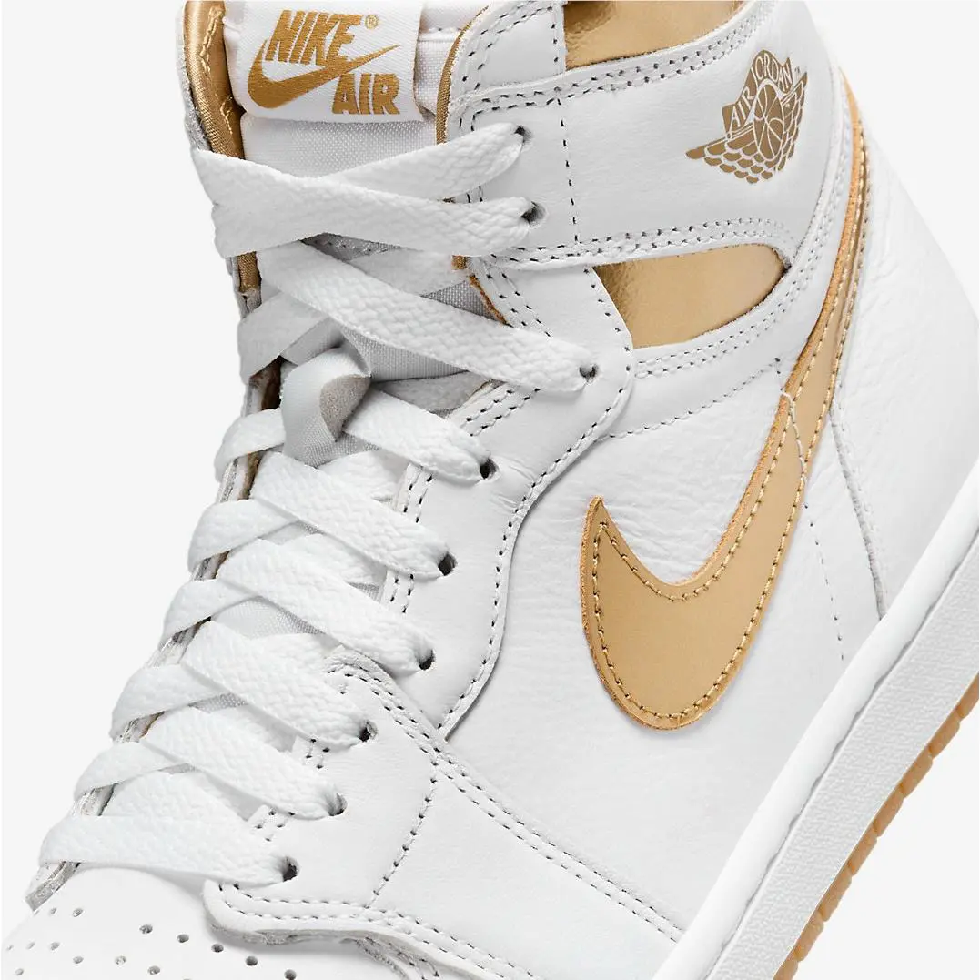 Nike shoes - Air Jordan 1 Retro High OG - FD2596-107 - White/Metallic Gold/Gum Light Brown 15