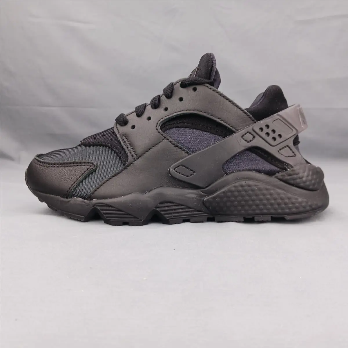 Nike shoes - Nike Air Huarache - Air Huarache - DH4439001 - Black 4