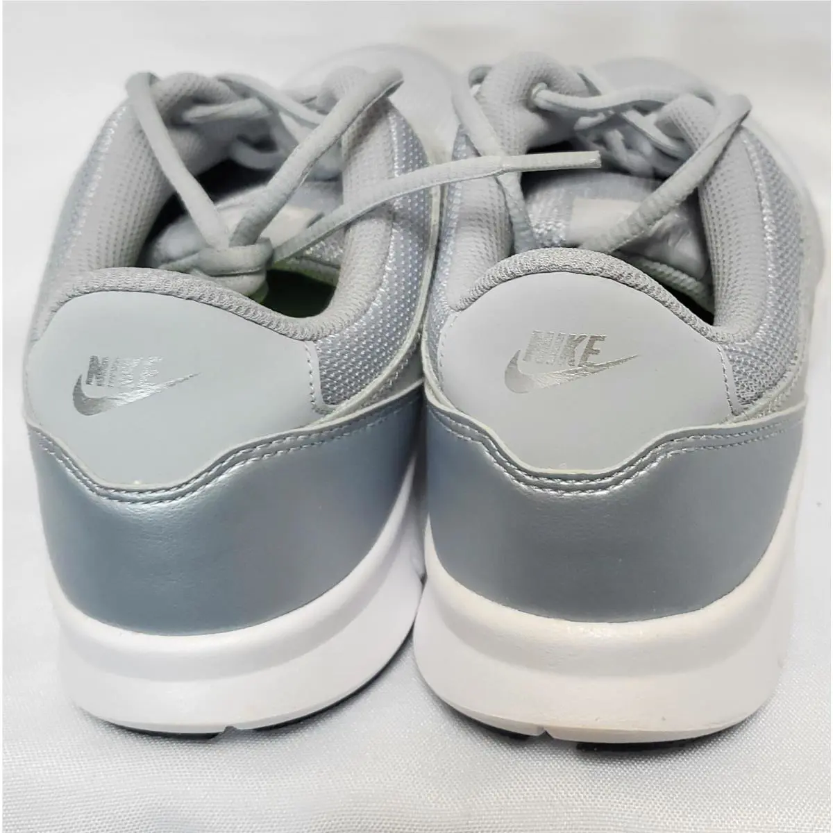 Nike shoes - 677136007 - 677136-007 - Silver 7